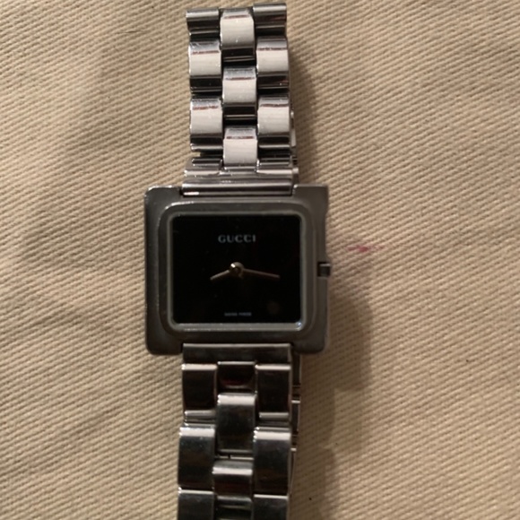 Gucci watch - Picture 5 of 6